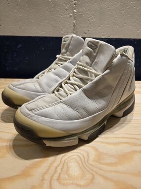 Vintage 2002 Reebok X-Beam Franchise White Silver Y2K Basketball Shoes (Size 11)